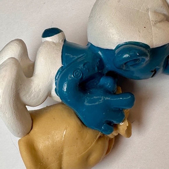 Vintage Smurf Figurine – Beggar Smurf with Sack – Bully W. Germany - Picture 6 of 8